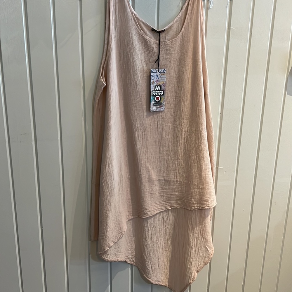 NWT Sleeveless Top.  Made in Italy.  Long in back.  Light pink color.
